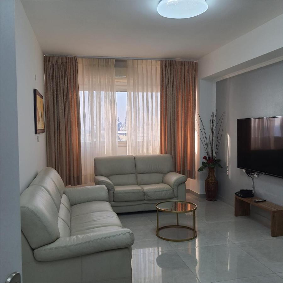 Lovely Three-Room Apartment Above The Promenade Ashdod Ngoại thất bức ảnh